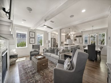 Just Steps from The Gulf of Mexico can Accommodate 14 guests