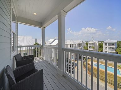 Just Steps from The Gulf of Mexico can Accommodate 14 guests