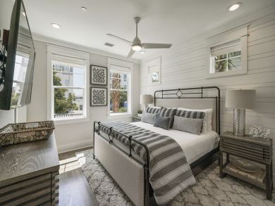 Just Steps from The Gulf of Mexico can Accommodate 14 guests