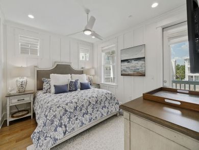 Just Steps from The Gulf of Mexico can Accommodate 14 guests