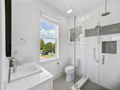 Just Steps from The Gulf of Mexico can Accommodate 14 guests