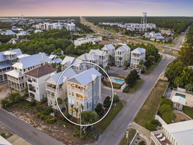 Just Steps from The Gulf of Mexico can Accommodate 14 guests
