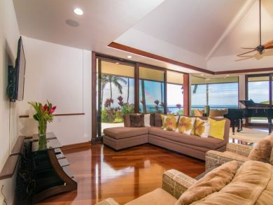 Kilauea Vacation Home Plus 2 Cottages Sleeps Ten Guests