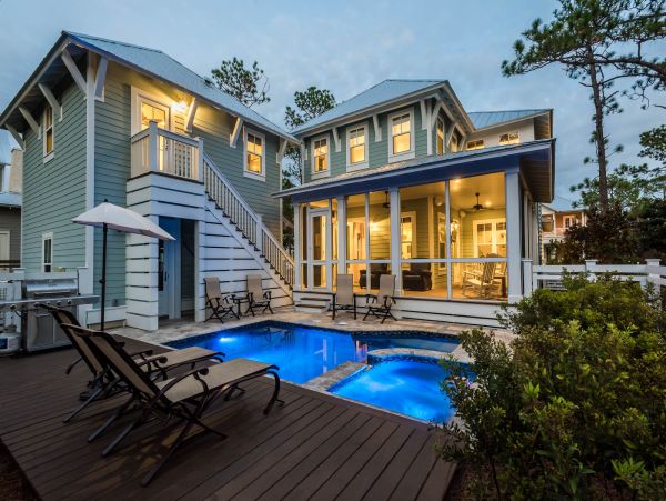 Spacious & Luxurious Family Home with Private Pool & Spa