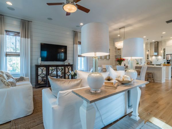 Spacious & Luxurious Family Home with Private Pool & Spa