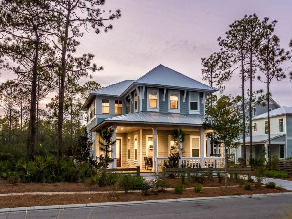 Spacious & Luxurious Family Home with Private Pool & Spa