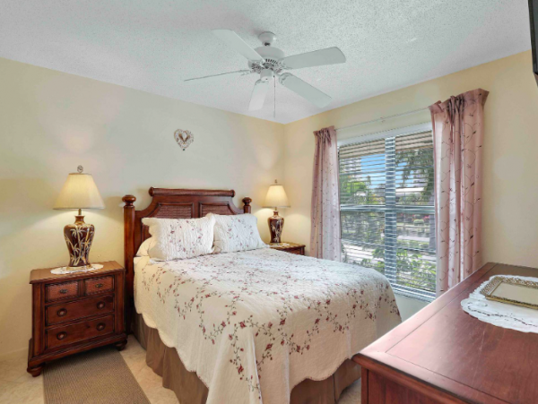 Two Bedroom Walk to Beach Vacation Condo in Marco Island