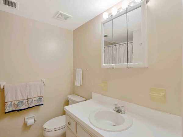 Two Bedroom Walk to Beach Vacation Condo in Marco Island