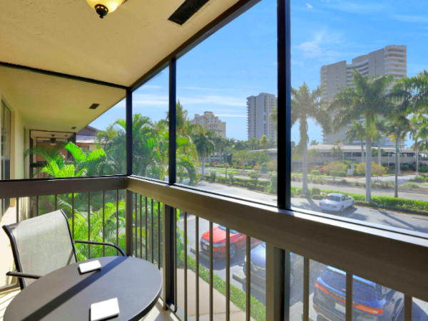 Two Bedroom Walk to Beach Vacation Condo in Marco Island