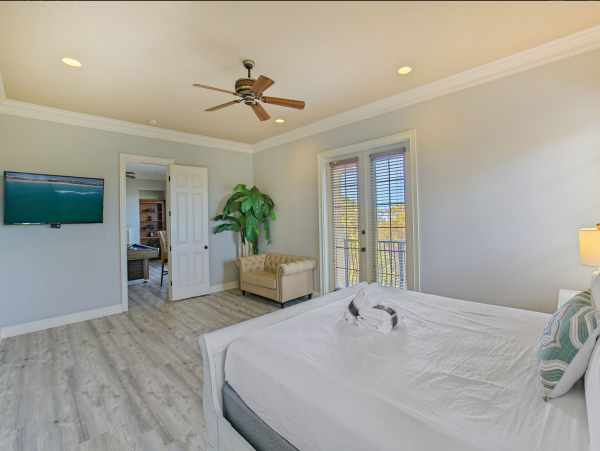 Destin Vacation Home Plus Guest House Sleeps 22 Guests.