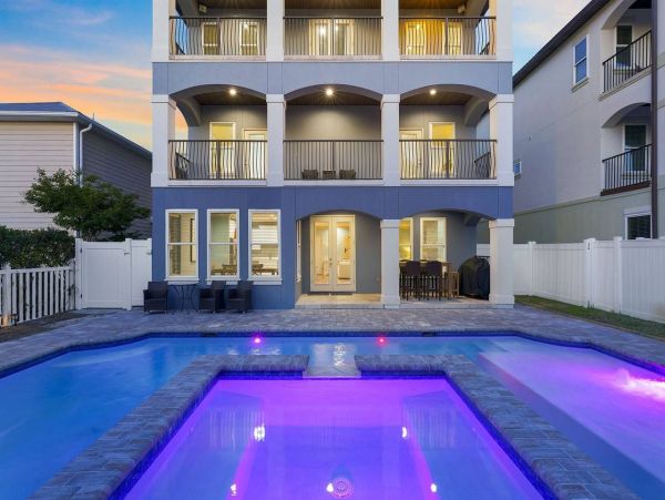 Beautiful Nine Bedroom Crystal Beach Vacation Home Sleeps 24