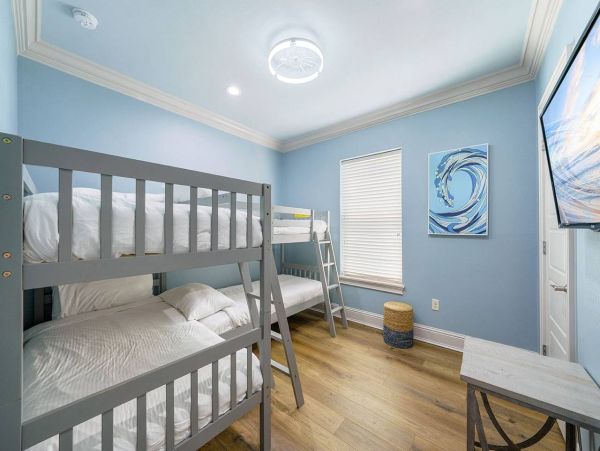 Beautiful Nine Bedroom Crystal Beach Vacation Home Sleeps 24