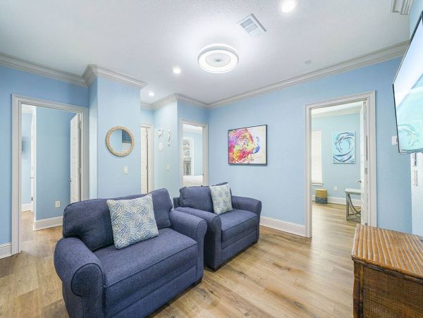 Beautiful Nine Bedroom Crystal Beach Vacation Home Sleeps 24