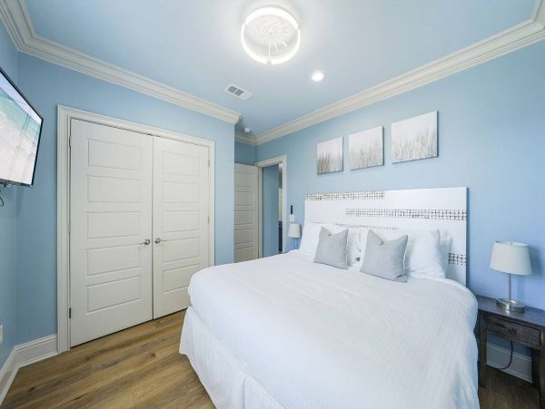 Beautiful Nine Bedroom Crystal Beach Vacation Home Sleeps 24