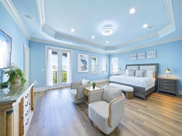 Beautiful Nine Bedroom Crystal Beach Vacation Home Sleeps 24