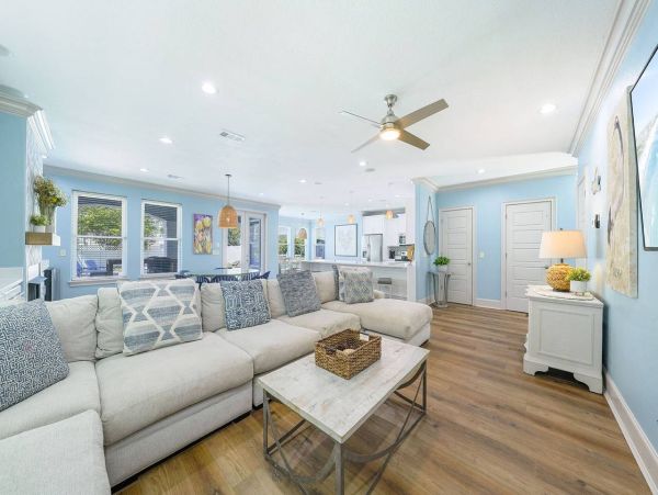 Beautiful Nine Bedroom Crystal Beach Vacation Home Sleeps 24
