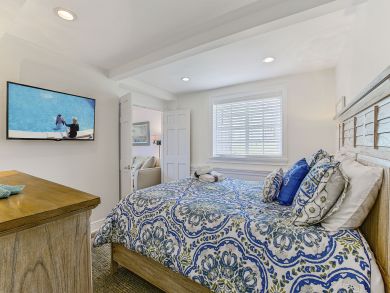 Luxury 5 Bedroom Home with Private Pool