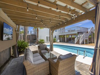 Luxury 5 Bedroom Home with Private Pool
