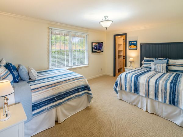 Montecito Vacation Home Sleeps 12 Guests Short Walk to Beach
