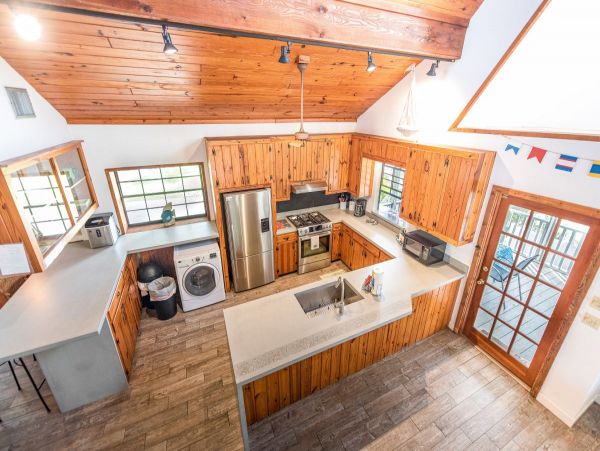 Anna Maria Walk to Beach 2 Bedrooms Plus Loft Home Sleeps 8