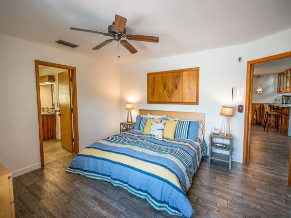 Anna Maria Walk to Beach 2 Bedrooms Plus Loft Home Sleeps 8