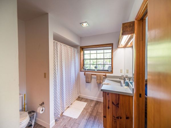 Anna Maria Walk to Beach 2 Bedrooms Plus Loft Home Sleeps 8