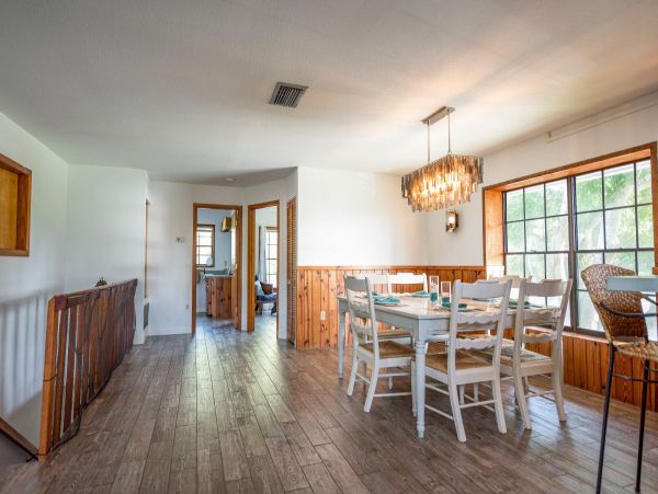 Anna Maria Walk to Beach 2 Bedrooms Plus Loft Home Sleeps 8