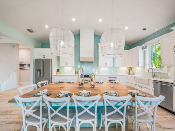 Luxury Siesta Key Five Bedroom Vacation Pool Home Sleeps 15
