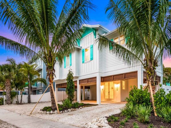Luxury Siesta Key Five Bedroom Vacation Pool Home Sleeps 15