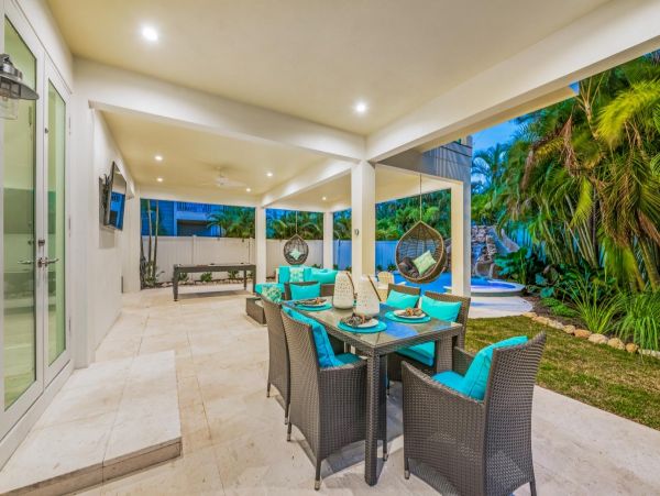 Luxury Siesta Key Five Bedroom Vacation Pool Home Sleeps 15