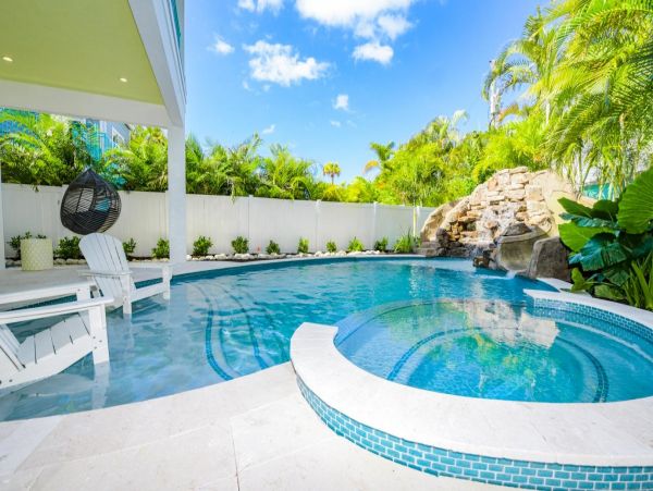 Luxury Siesta Key Five Bedroom Vacation Pool Home Sleeps 15
