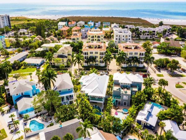 Luxury Siesta Key Five Bedroom Vacation Pool Home Sleeps 15