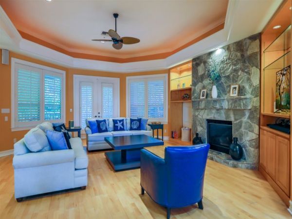 Family Home with Private Pool Sleeps 12 Guests in Captiva