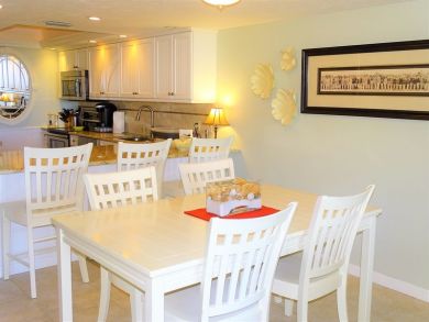 Siesta Key Vacation Rental Three Bedrooms Walk Out to Beach