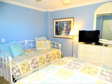 Siesta Key Vacation Rental Three Bedrooms Walk Out to Beach