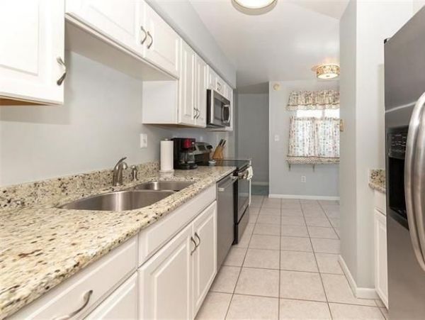Holmes Beach 2 Bedroom Condo with Views of The Gulf