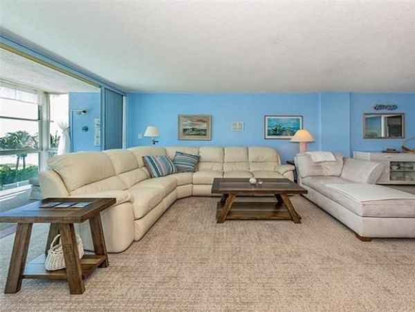 Holmes Beach 2 Bedroom Condo with Views of The Gulf