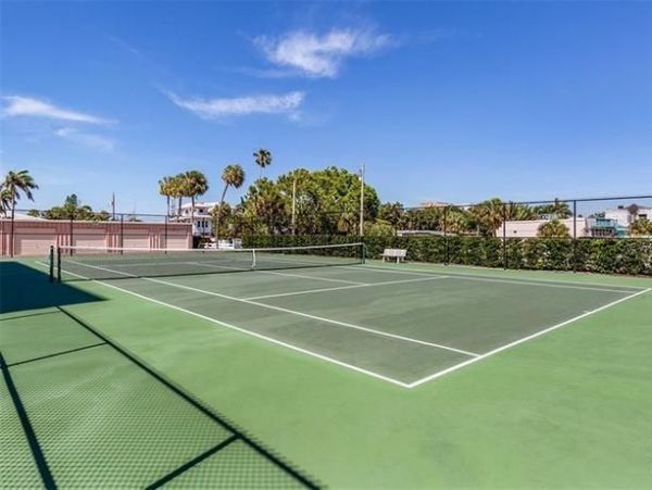 Holmes Beach 2 Bedroom Condo with Views of The Gulf
