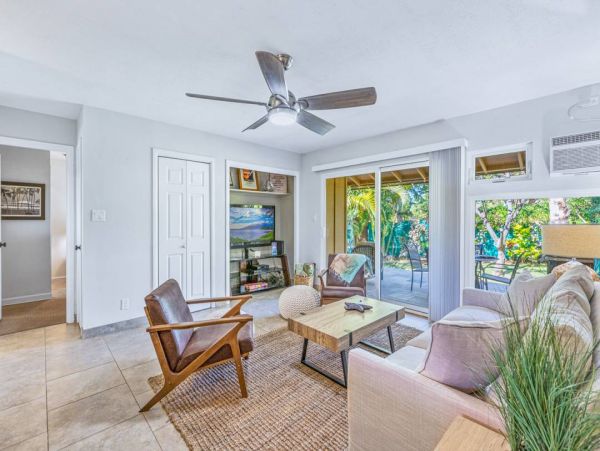 Lahaina Maui One Bedroom Unit Sleeps Four Guest