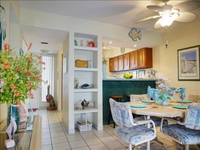 Bradenton Beach Vacation Condo Sleeps Six Guests