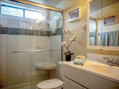 Bradenton Beach Vacation Condo Sleeps Six Guests
