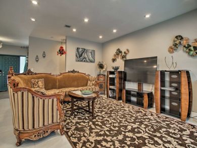 Miami Vacation Home Sleeps Ten Guests
