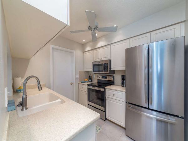 Short Walk to Beach Marco Island Vacation Home Private Pool