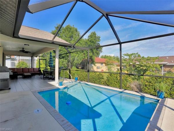 Short Walk to Beach Marco Island Vacation Home Private Pool