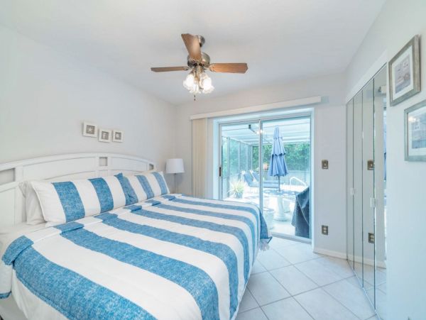 Marco Island Vacation Home Caged Pool & Short Walk to Beach