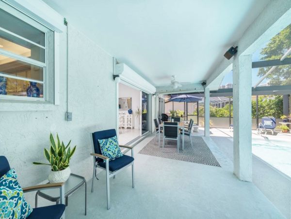 Marco Island Vacation Home Caged Pool & Short Walk to Beach