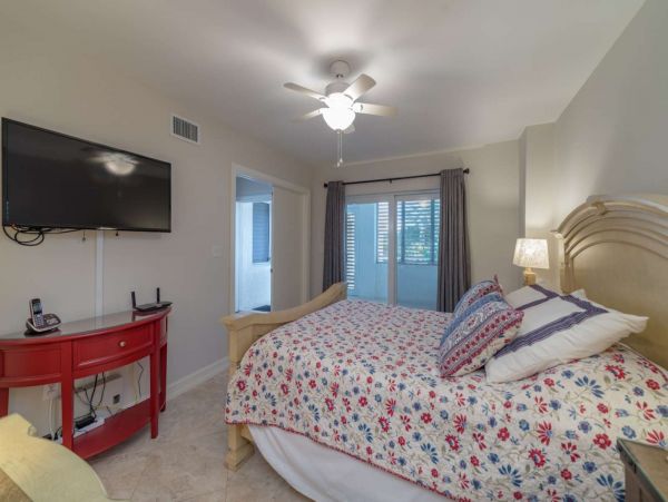 Marco Island Vacation Beach Condo Sleeps 4 Guests Gulf Views