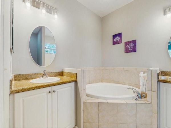 Naples Florida Vacation Rental | Lakefront Condo with Pool & Balcony