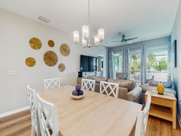Naples Florida Vacation Rental | Lakefront Condo with Pool & Balcony