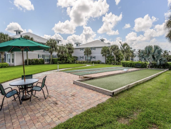 Naples Florida Vacation Rental | Lakefront Condo with Pool & Balcony
